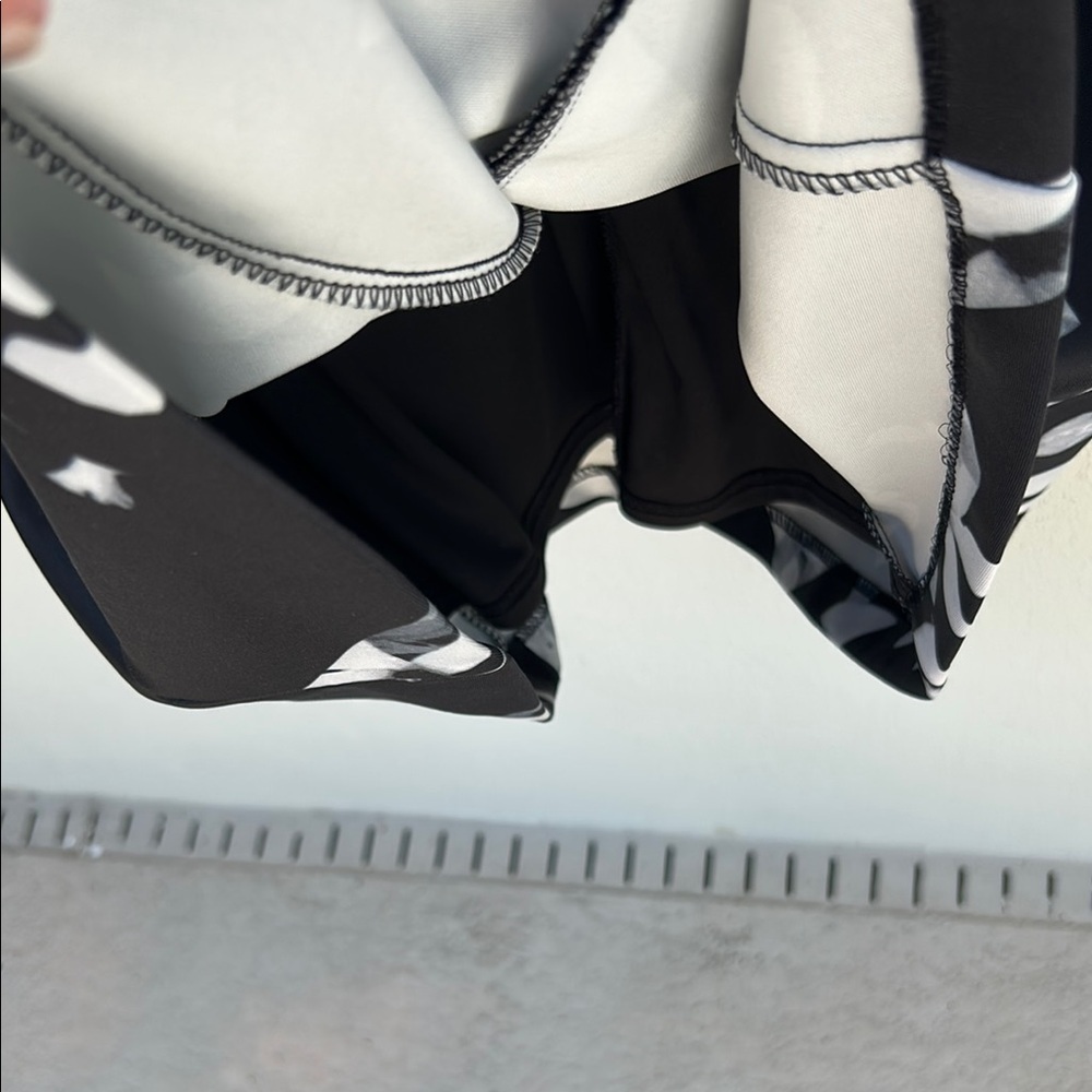 Karl Lagerfeld Black and White Sleeveless Sheath Dress - Picture 9 of 10